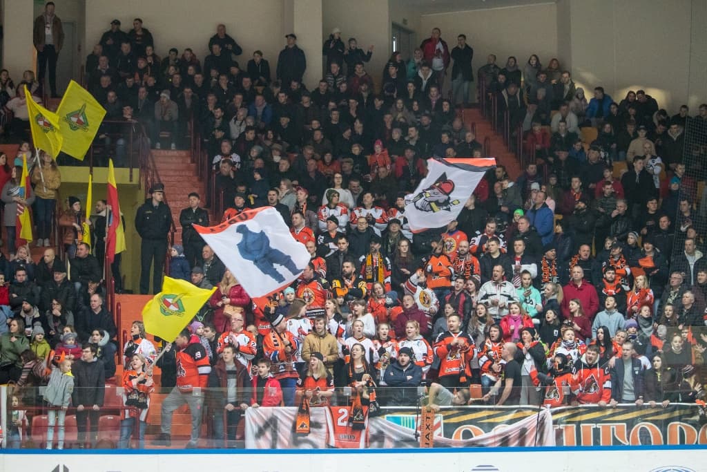 Вход на матчи «Шахтер» – «Юность» в Солигорске будет разрешен только лицам, достигшим 18 лет